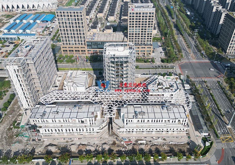 建筑艺术中钢结构的力学美感表达 建筑艺术中钢结构的力学美感表达