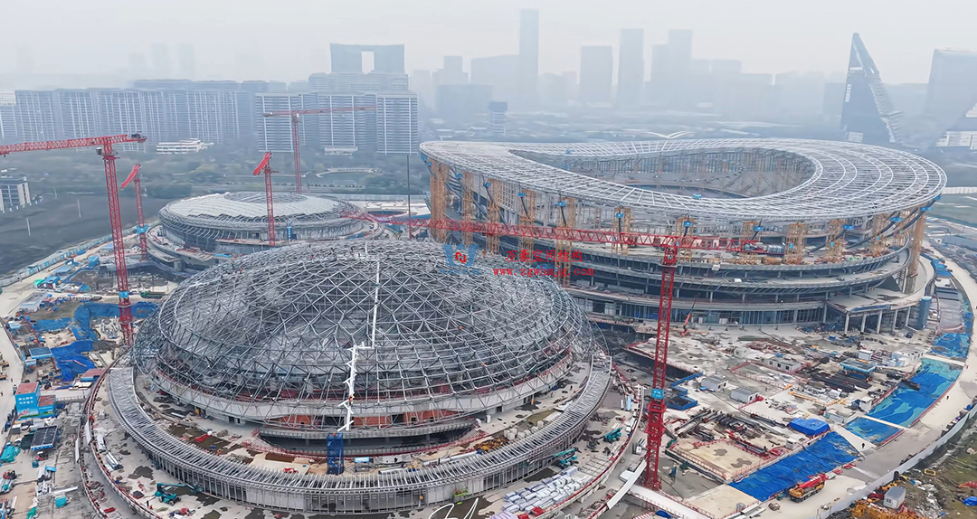 进度刷新！余杭体育中心足球场钢构索网圆满落成，玉璧雏形渐显
