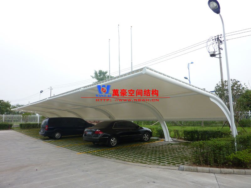 膜结构汽车车棚