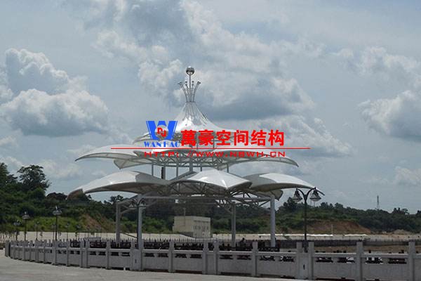 空间膜结构